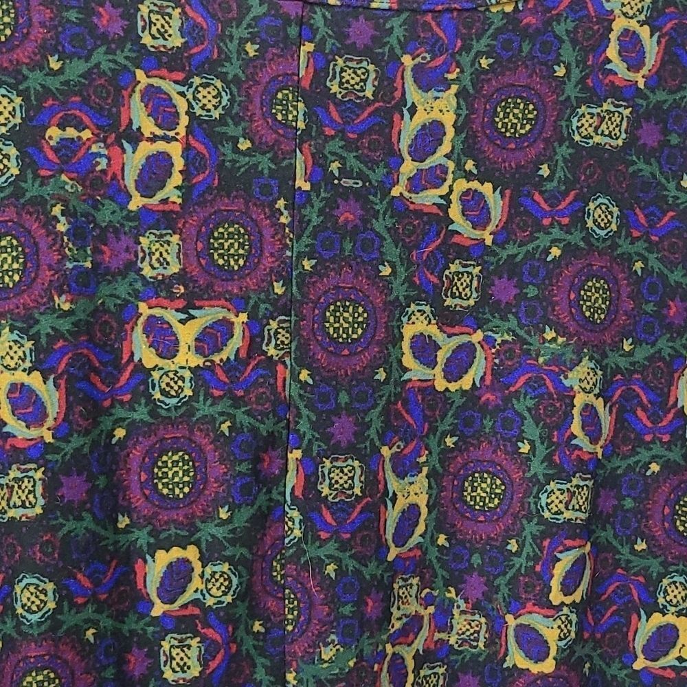 Lularoe Black Artsy Print Swing Top Small A-Line Tee Villain Fantasy Perfect T - Picture 12 of 14